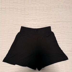 Max Studio High Waist Black Shorts